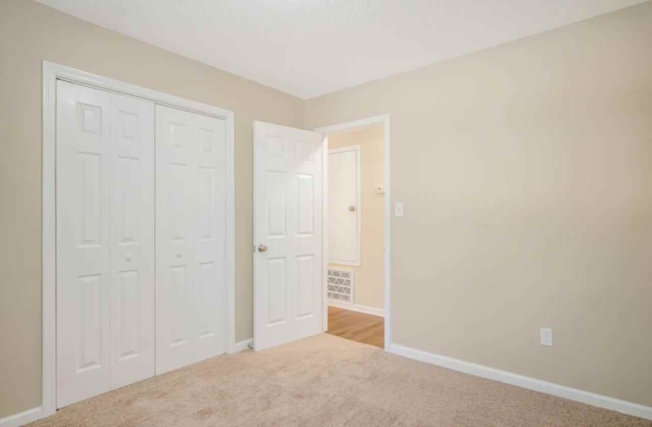 2306 Carey Dr Se #NA - Photo 6 of 11