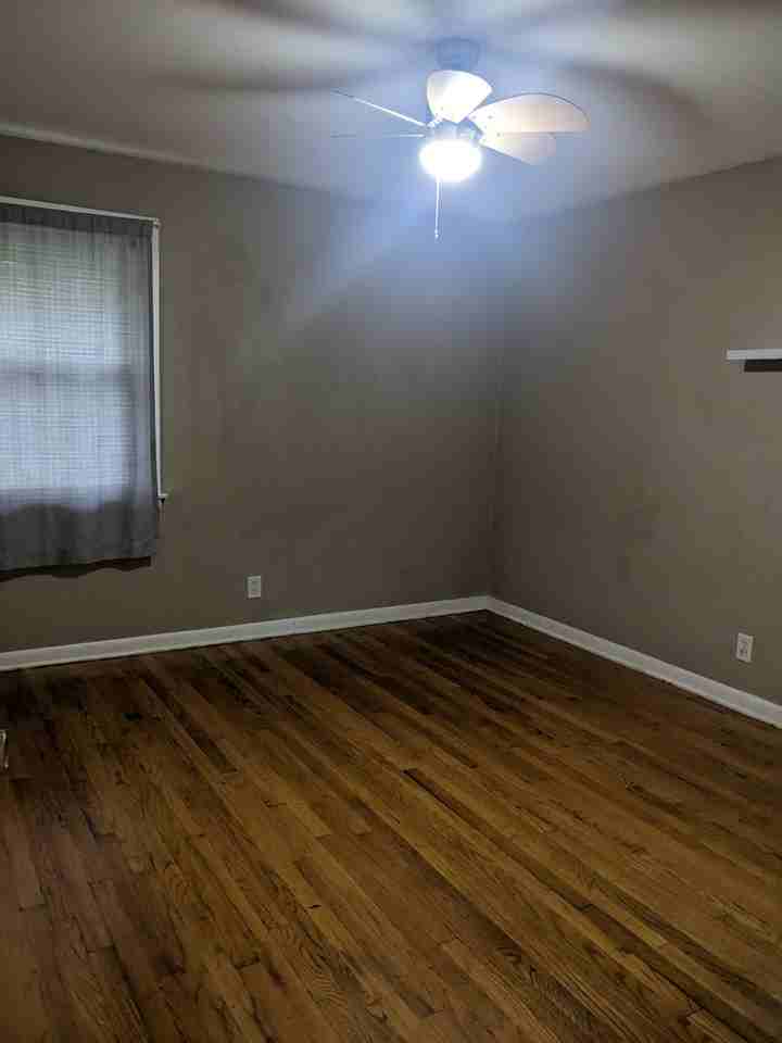 1211 Stratford Ave #NA - Photo 6 of 11