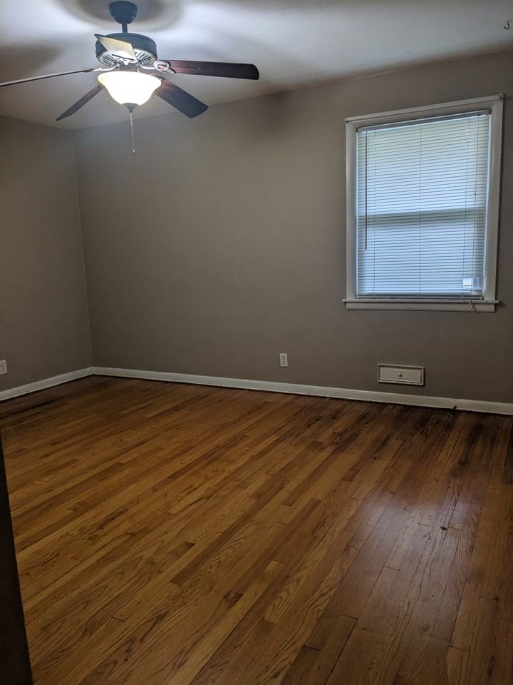 1211 Stratford Ave #NA - Photo 7 of 11