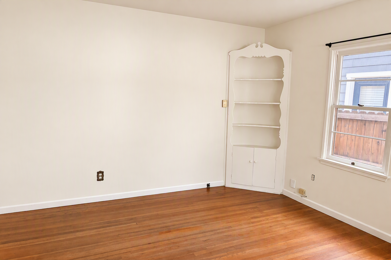 541 S Zeyn St #541 - Photo 3 of 17