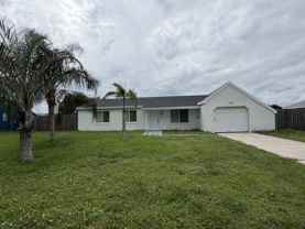 458 Sw Bridgeport Dr #NA - Photo 1 of 1