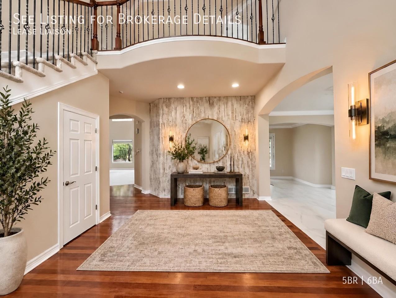 10488 Bluffmont Dr - Photo 5 of 39