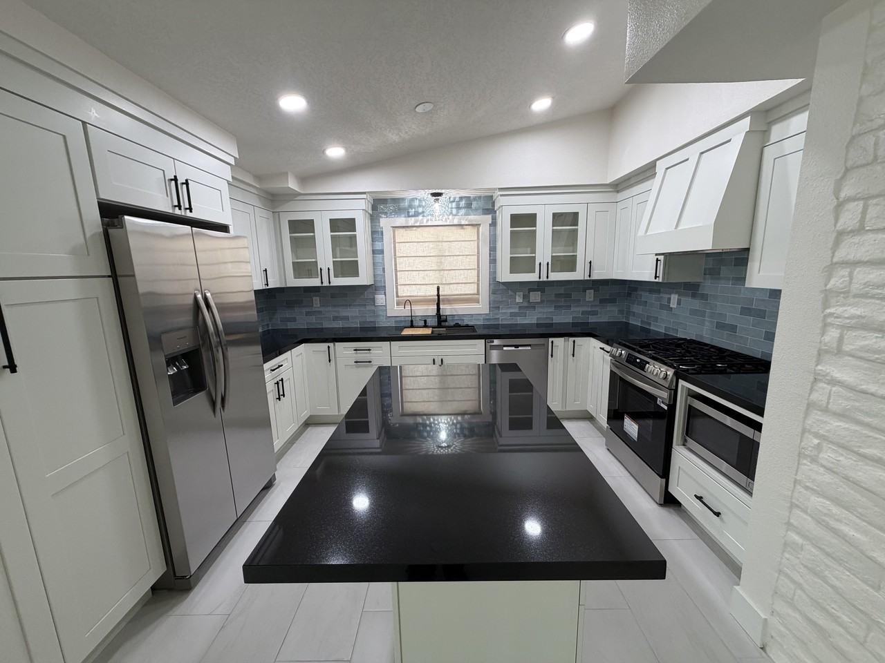 1650 Samar Pl #NA - Photo 2 of 10