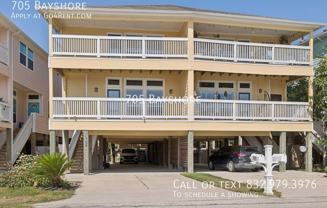 705 Bayshore Dr - Photo 1 of 1