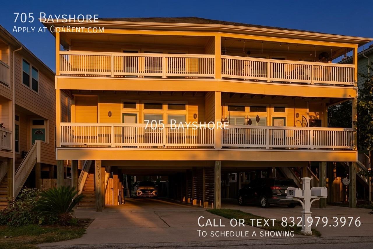 705 Bayshore Dr - Photo 2 of 19