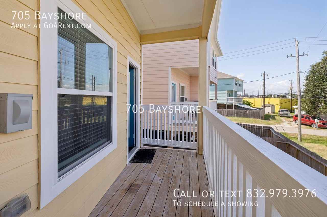 705 Bayshore Dr - Photo 7 of 19