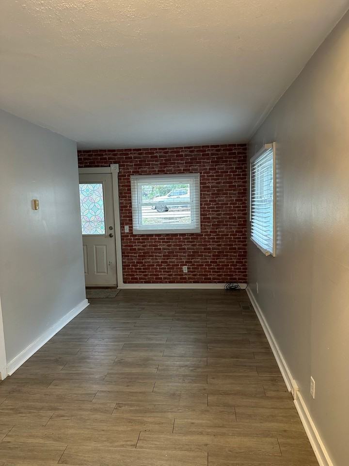 360 Locust St #1 - Photo 5 of 13