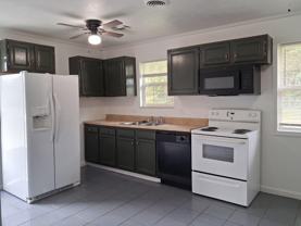 523 Sleepy Hollow Rd - Photo 1 of 1