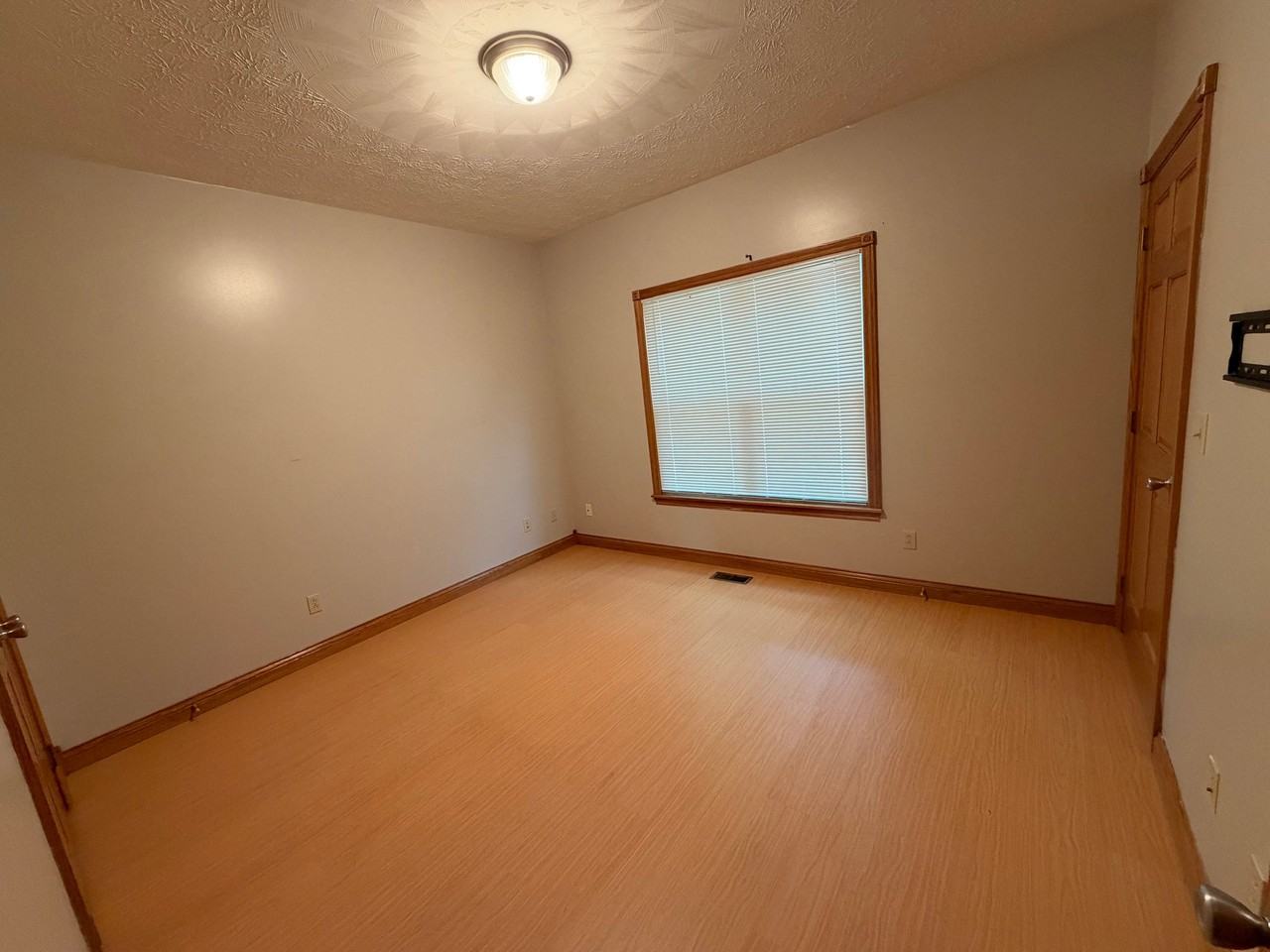 6 Seneca Rd - Photo 5 of 9