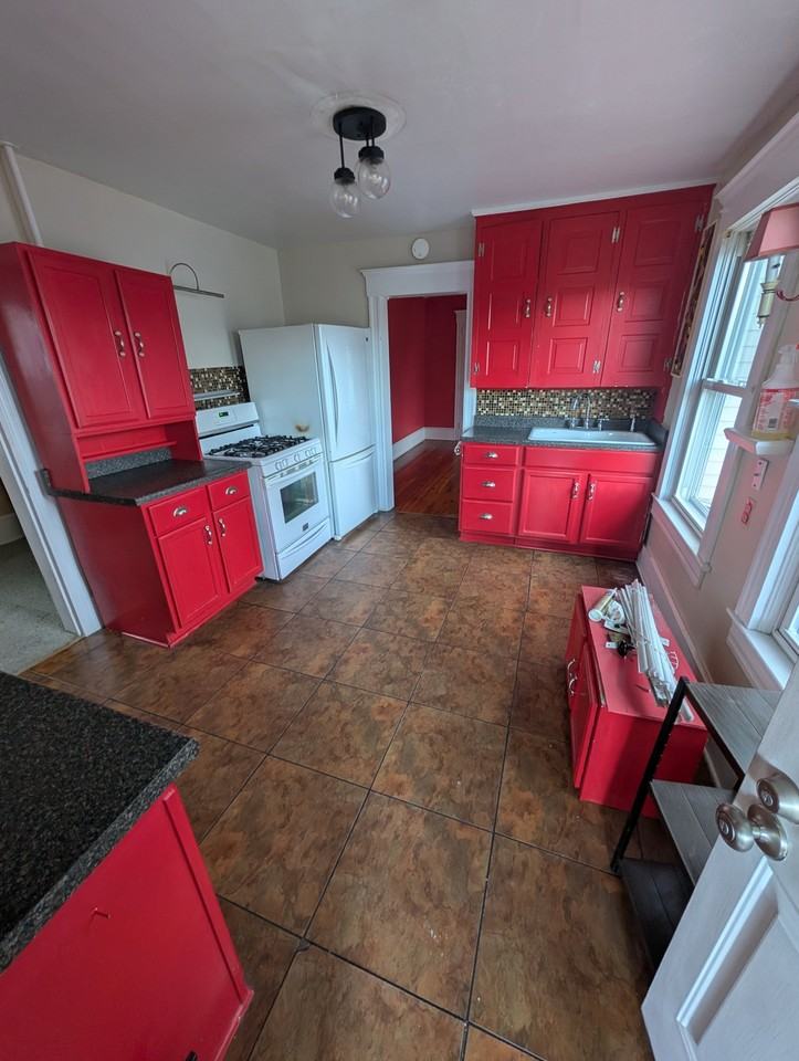 151 Old River Rd #2 - Photo 5 of 16