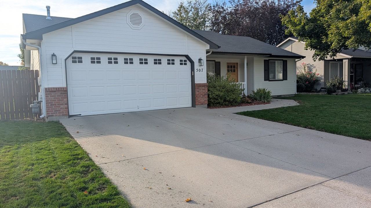 507 Cornwall Way - Photo 2 of 14