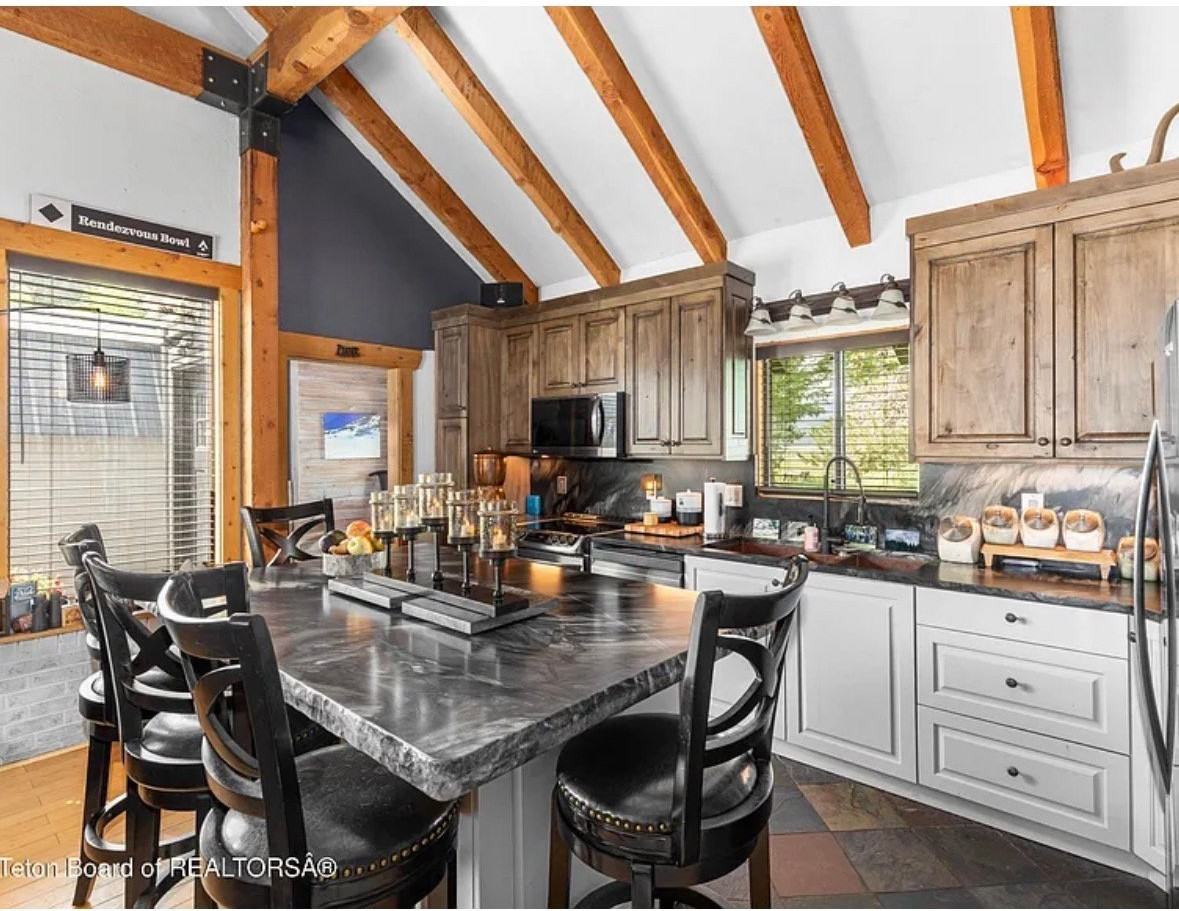 247 E Cottage Ln - Photo 4 of 12