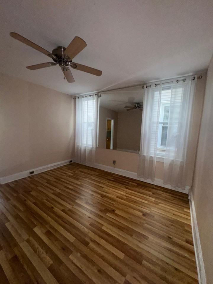 45 Liberty Ave #2ndFL - Photo 4 of 9