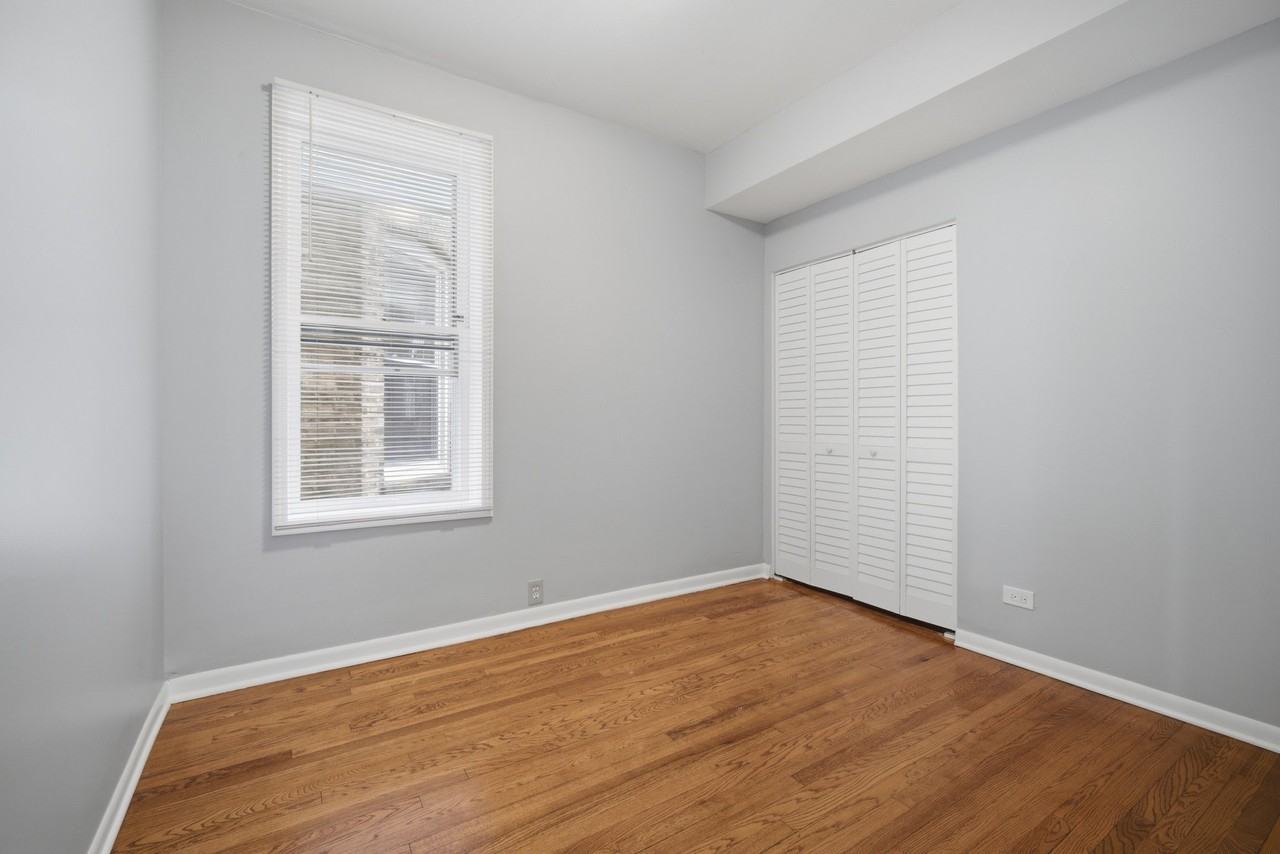 3975 W Barry Ave #1 - Photo 6 of 15
