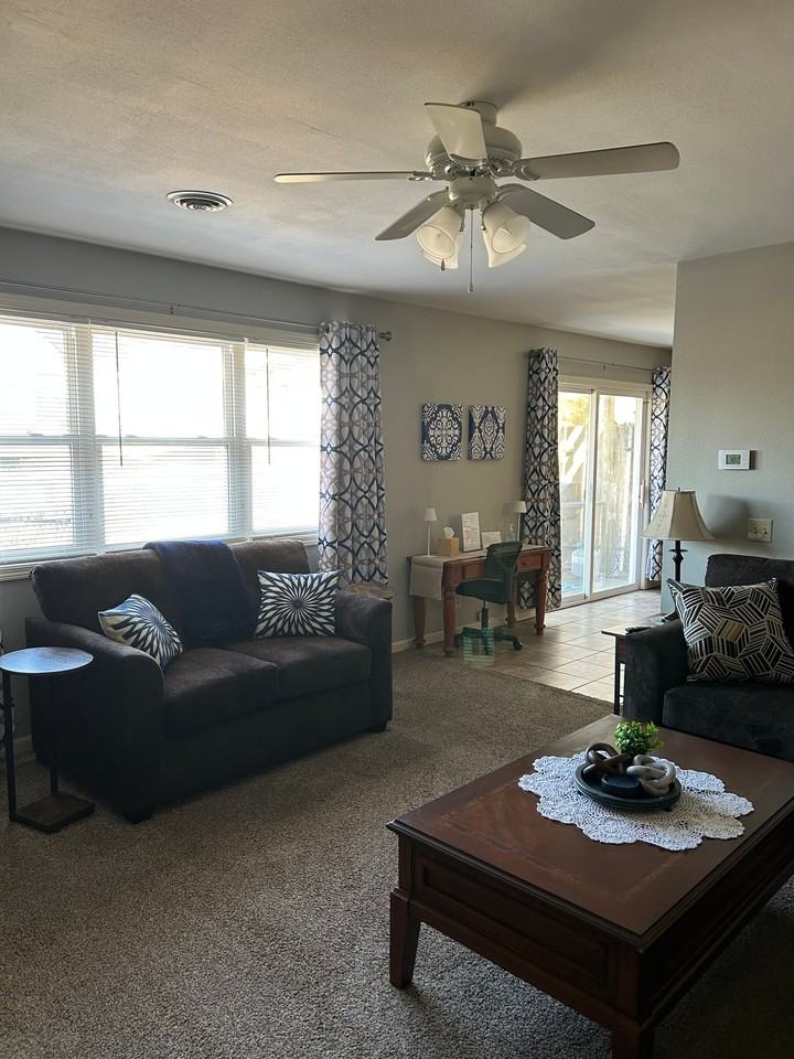1210 S 39th St - Photo 5 of 13