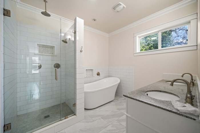 110 Kendall St - Photo 3 of 11