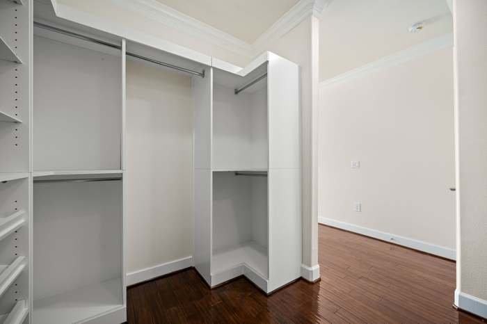 110 Kendall St - Photo 5 of 11