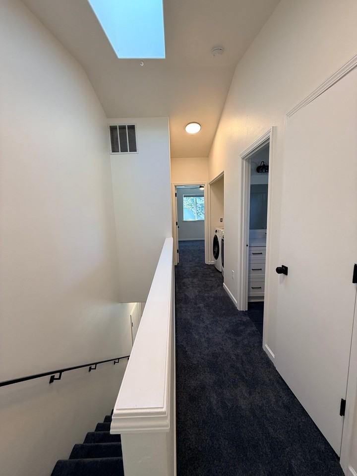 4811 Se 65th Ave - Photo 7 of 15