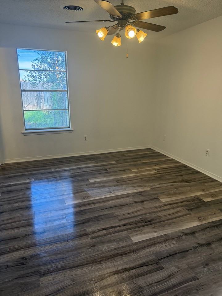 5329 Whitney Ln - Photo 7 of 13