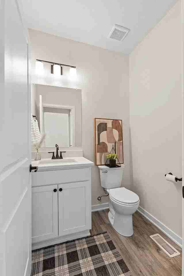 7142 N 79th Ct - Photo 4 of 20