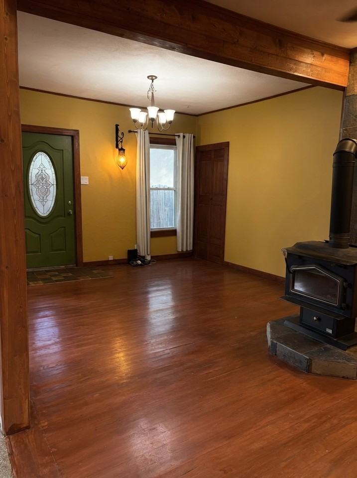 817 W Jefferson St - Photo 6 of 21