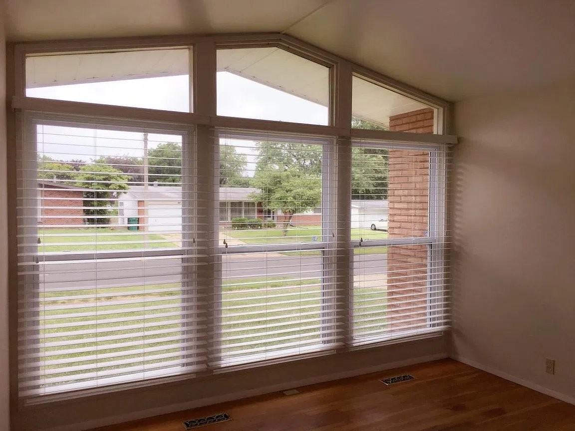 1625 Thoroughbred Ln - Photo 4 of 5