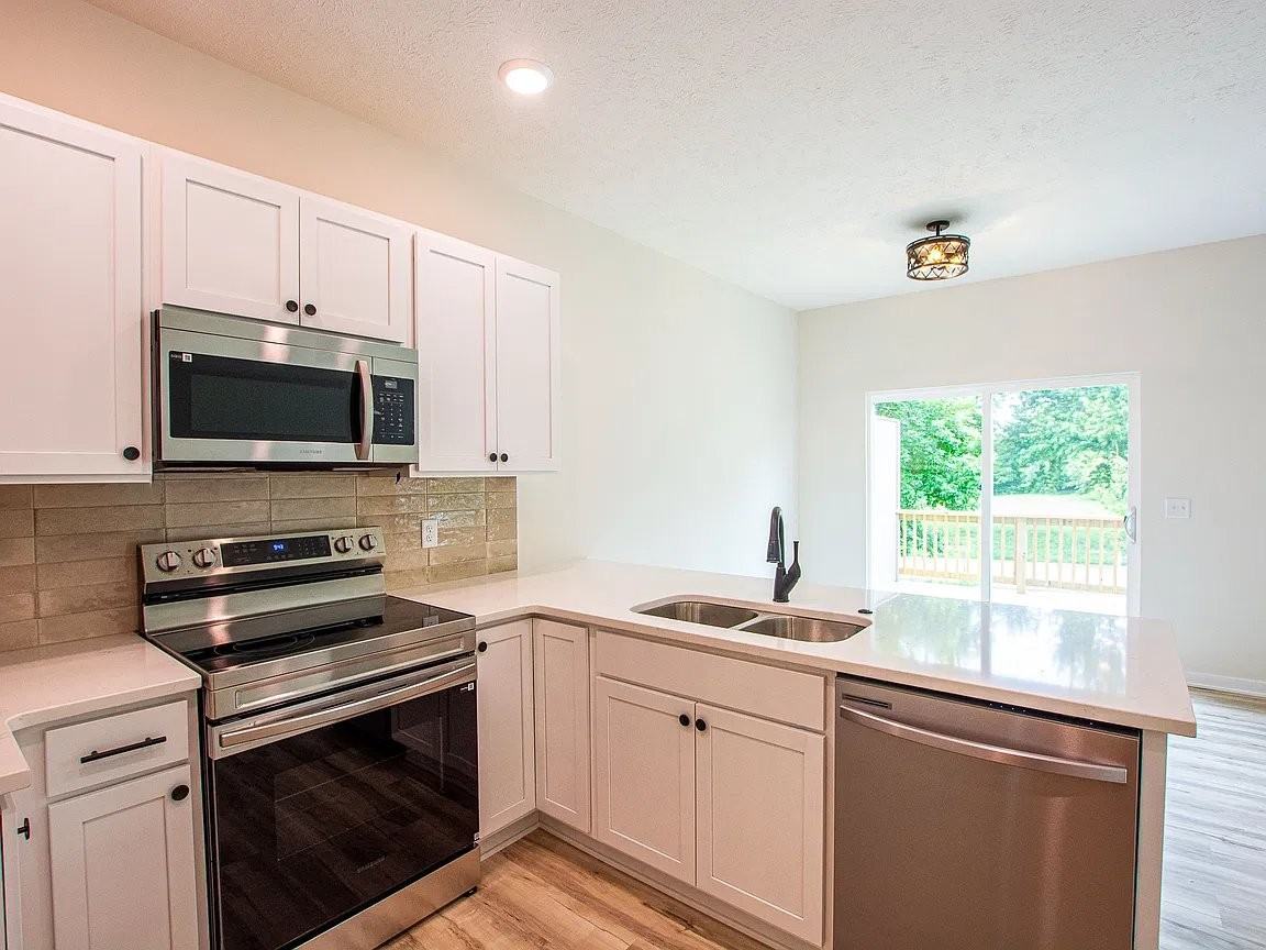 7114 N 79th Ct - Photo 2 of 14