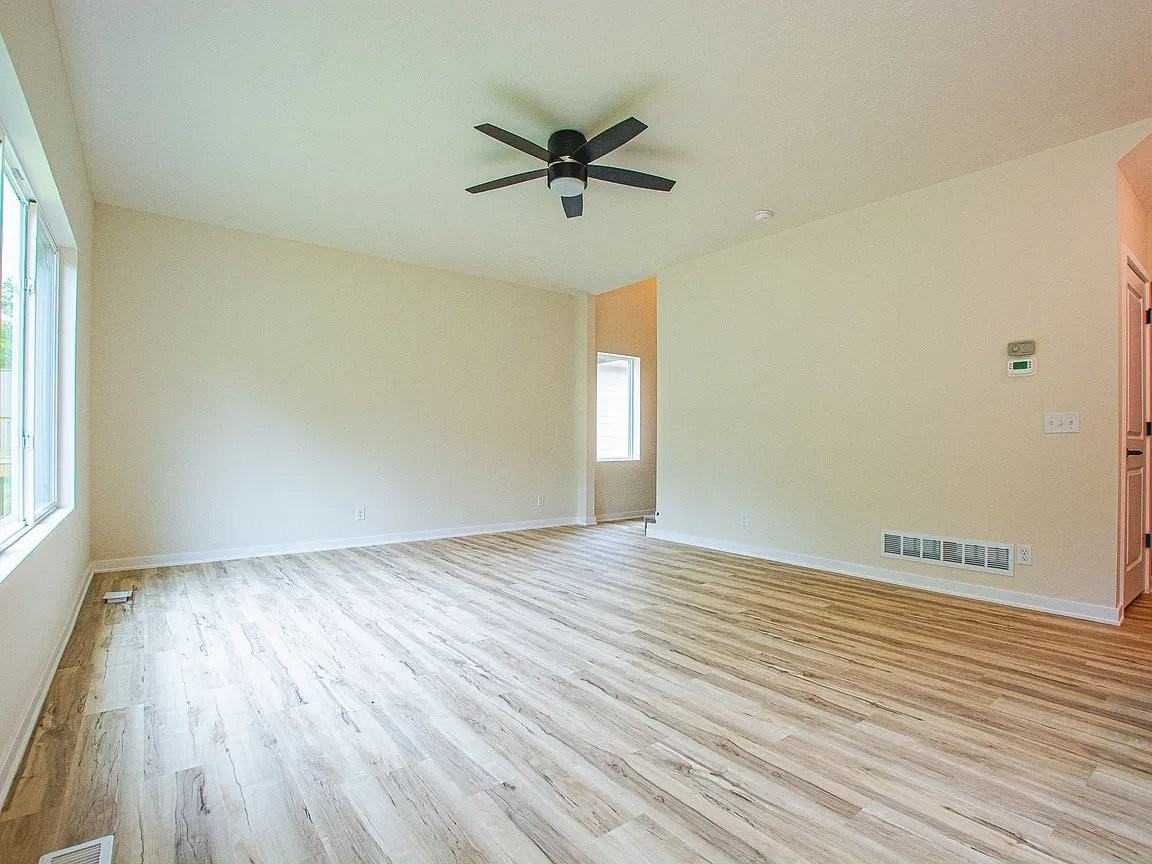 7114 N 79th Ct - Photo 5 of 14