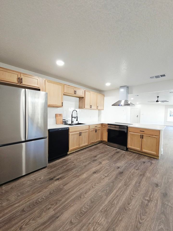 5330 Vista Run Dr - Photo 3 of 13