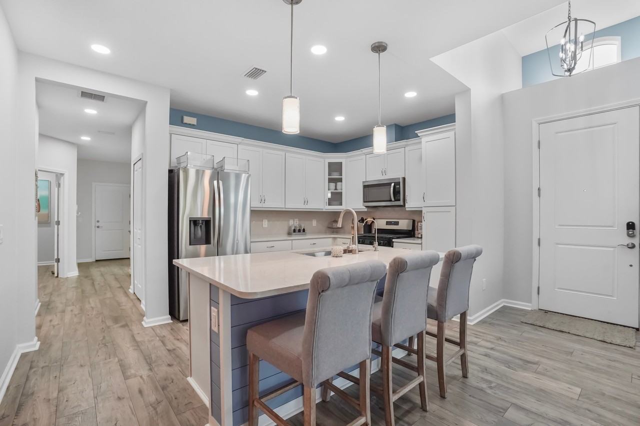 9064 Parrot Pl - Photo 2 of 20