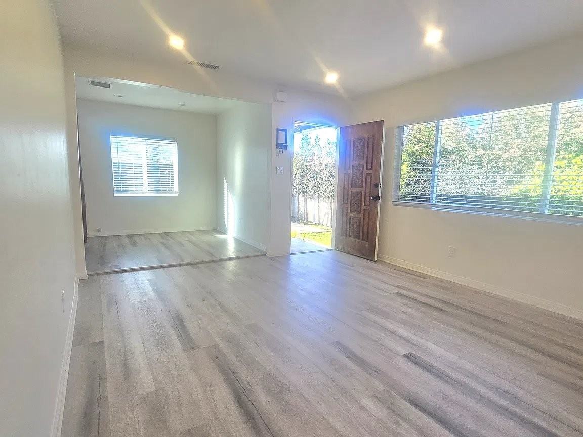 4761 W 169th St - Photo 2 of 5