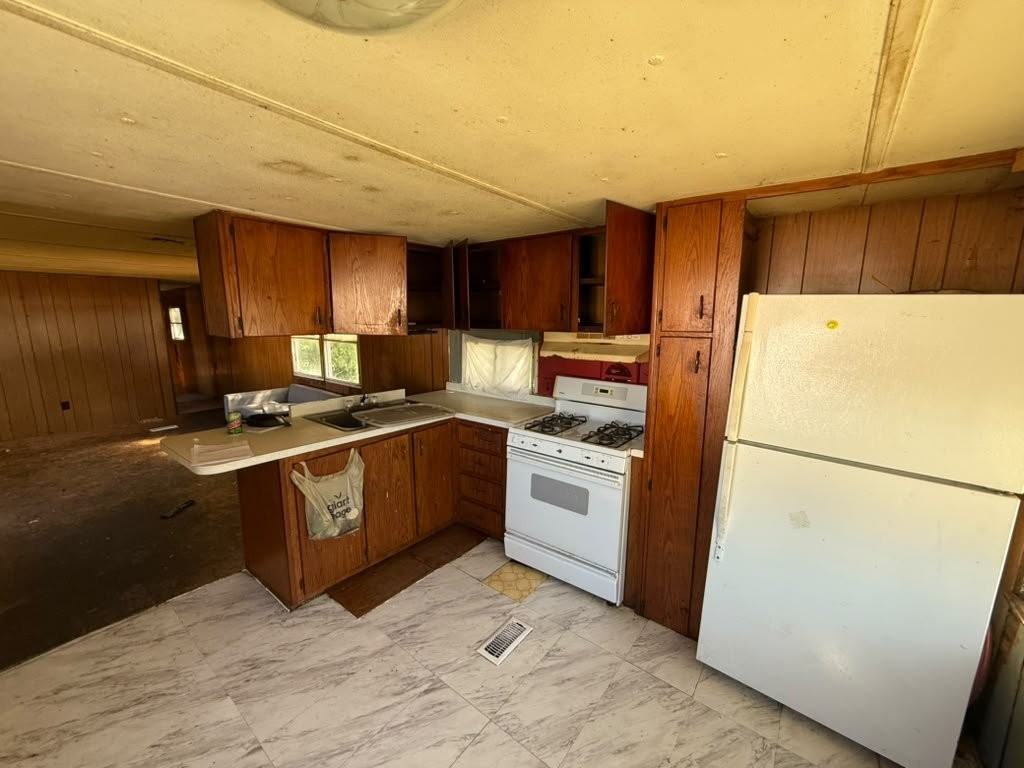 1518 Taki Dr #1543 - Photo 3 of 7