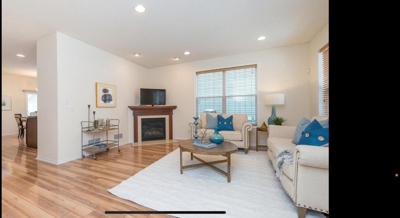 10009 Gentian Dr - Photo 2 of 19
