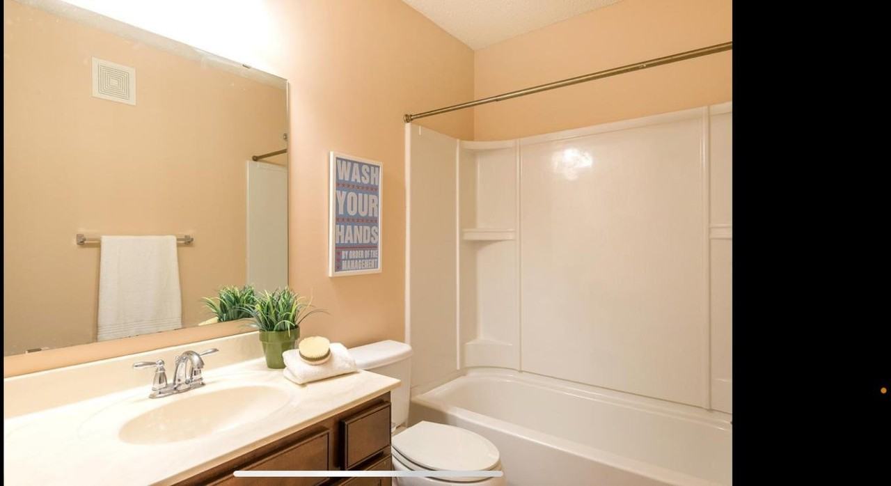 10009 Gentian Dr - Photo 4 of 19