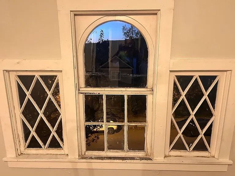 527 Massachusetts Ave - Photo 4 of 10