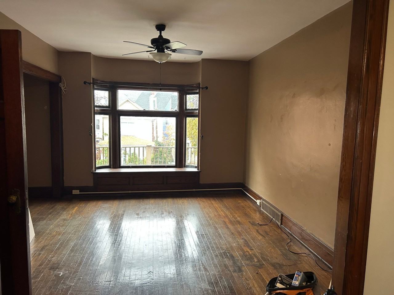 527 Massachusetts Ave - Photo 7 of 10