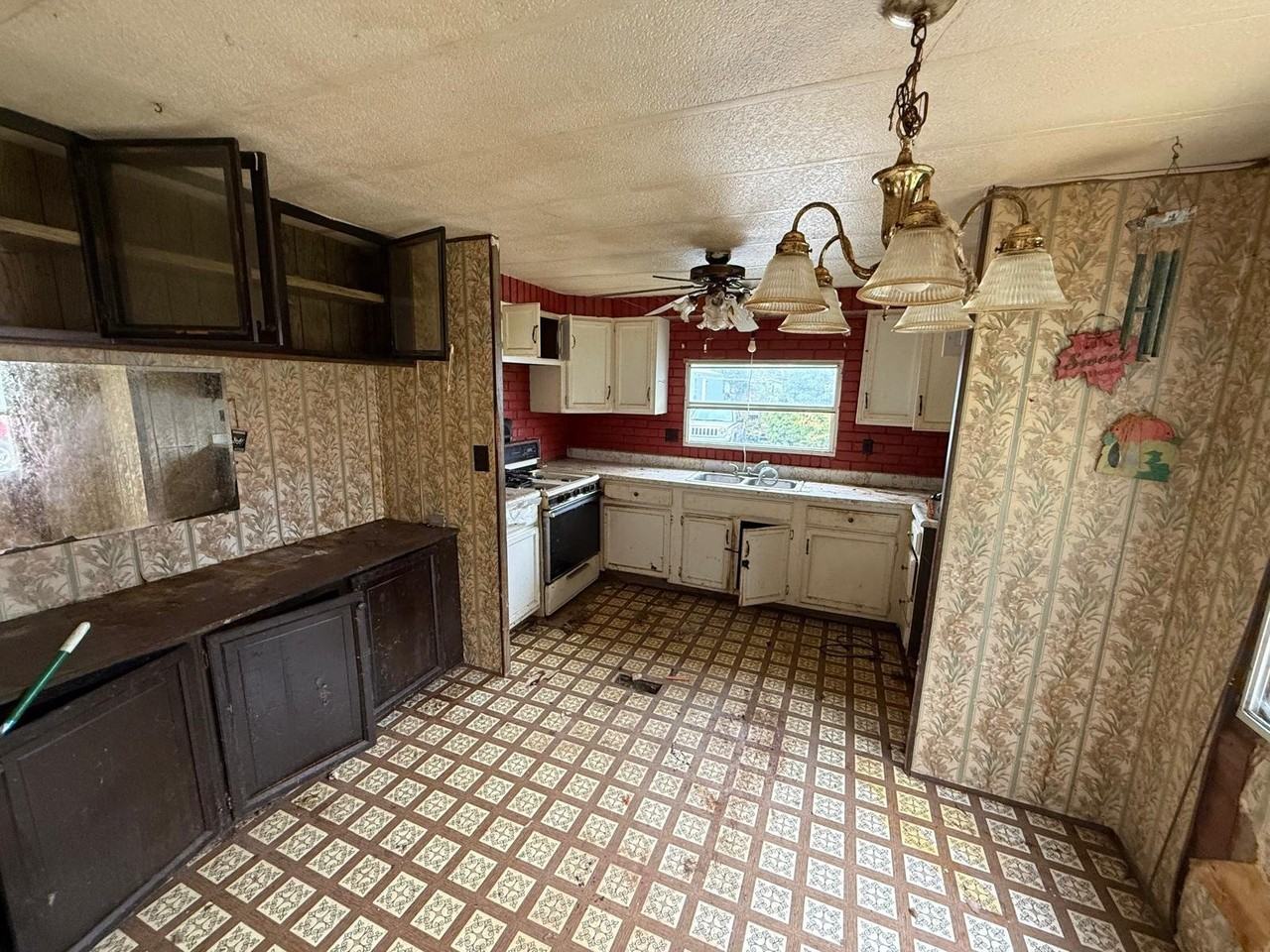 1518 Taki Dr #1254 - Photo 2 of 5