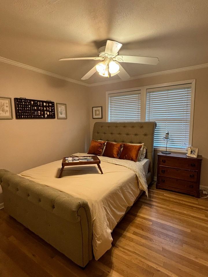 1700 Anderson St - Photo 5 of 19