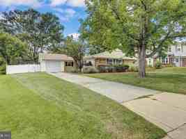 featured image of 12704 Hoven Ln