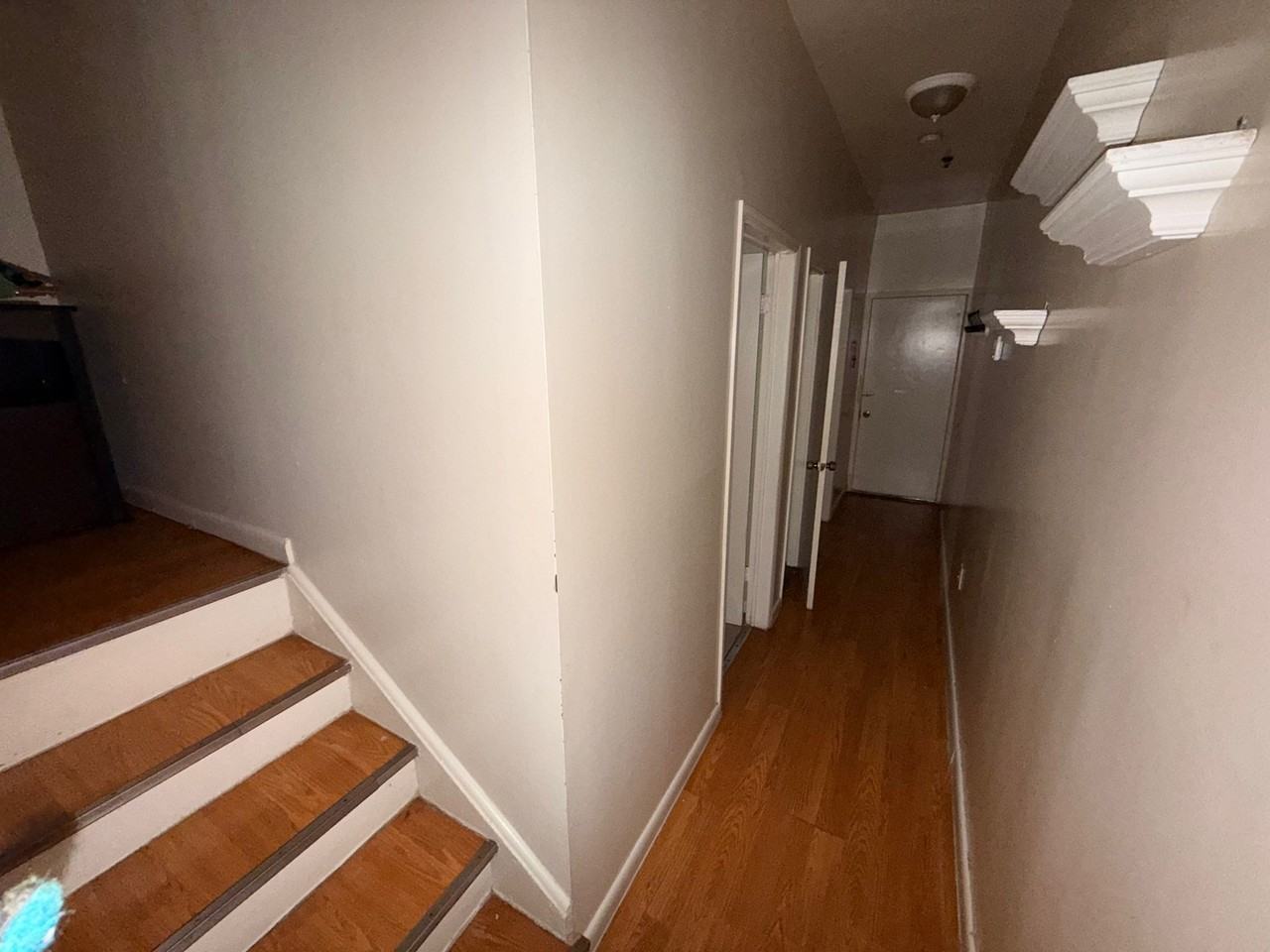 424 Valley St #1L - Photo 3 of 4