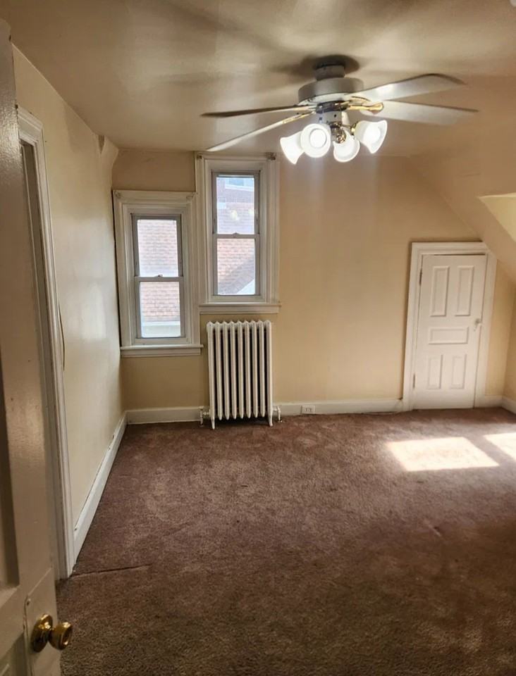 436 Linden Ave #3 - Photo 3 of 17