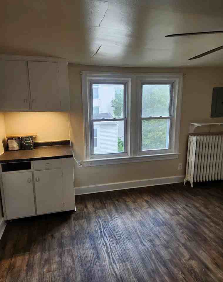 436 Linden Ave #3 - Photo 6 of 17