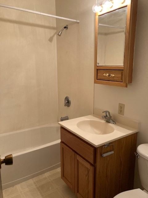 1802 W 38th St - Photo 5 of 8