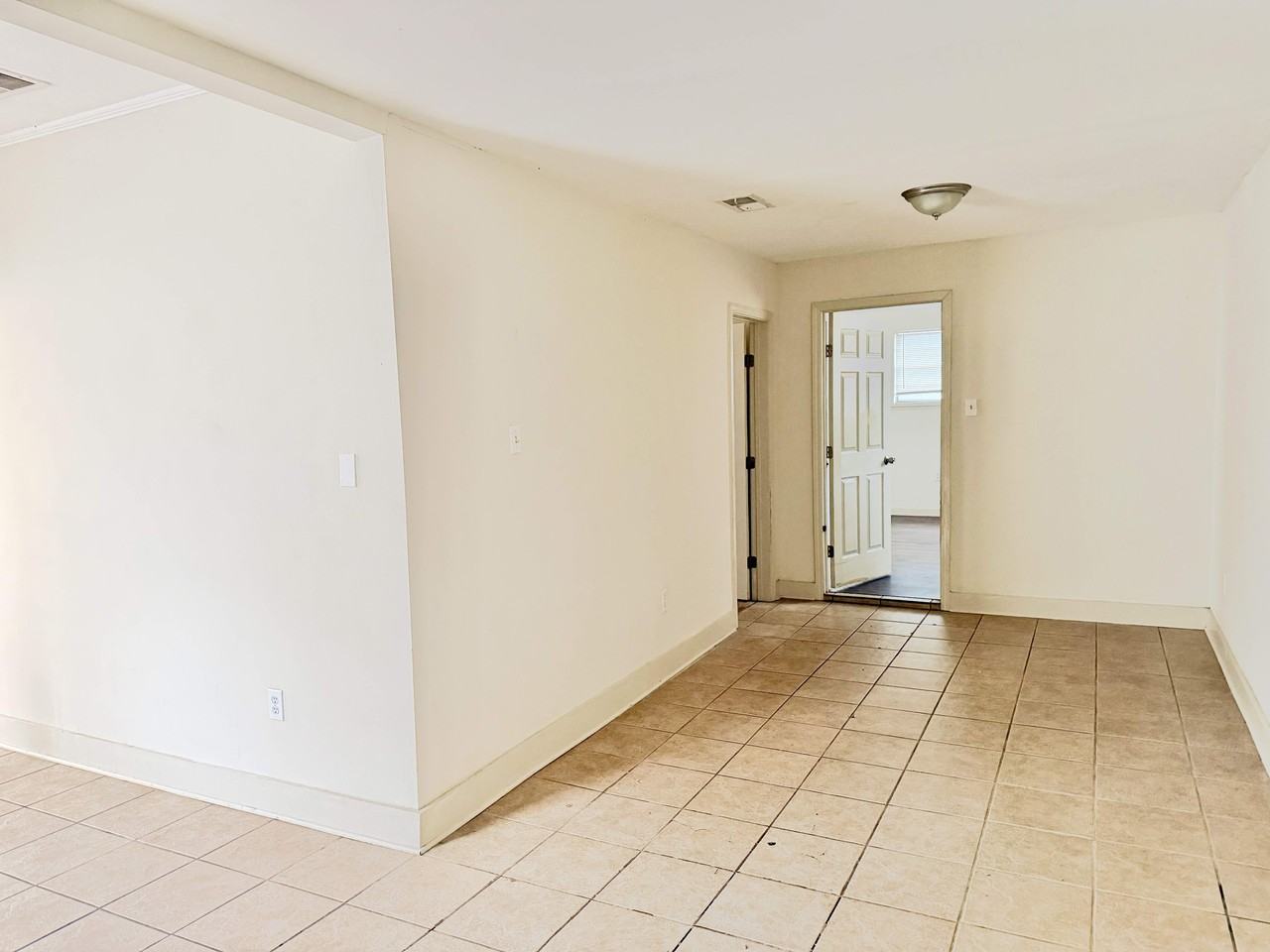 415 Saint Rose Ave #1 - Photo 5 of 12