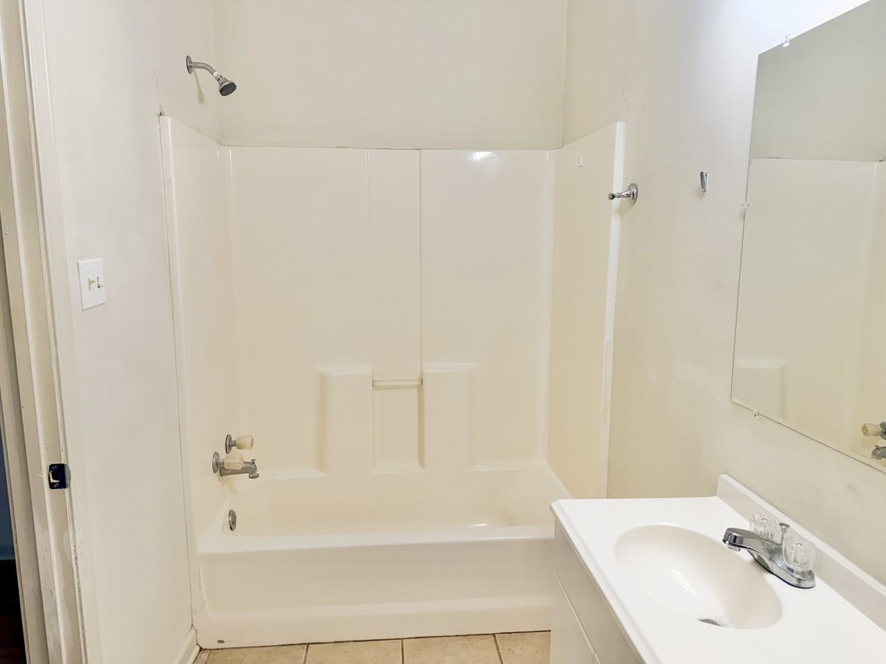 415 Saint Rose Ave #1 - Photo 7 of 12