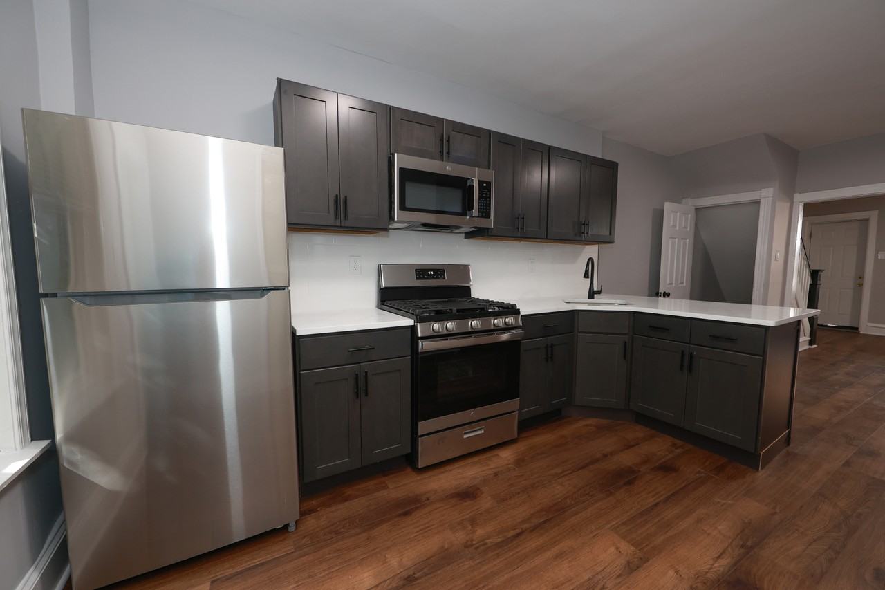 5512 Crowson St #1 - Photo 3 of 13