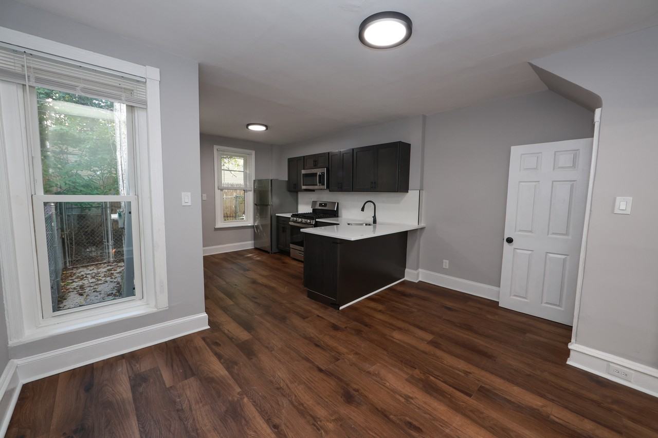 5512 Crowson St #1 - Photo 4 of 13