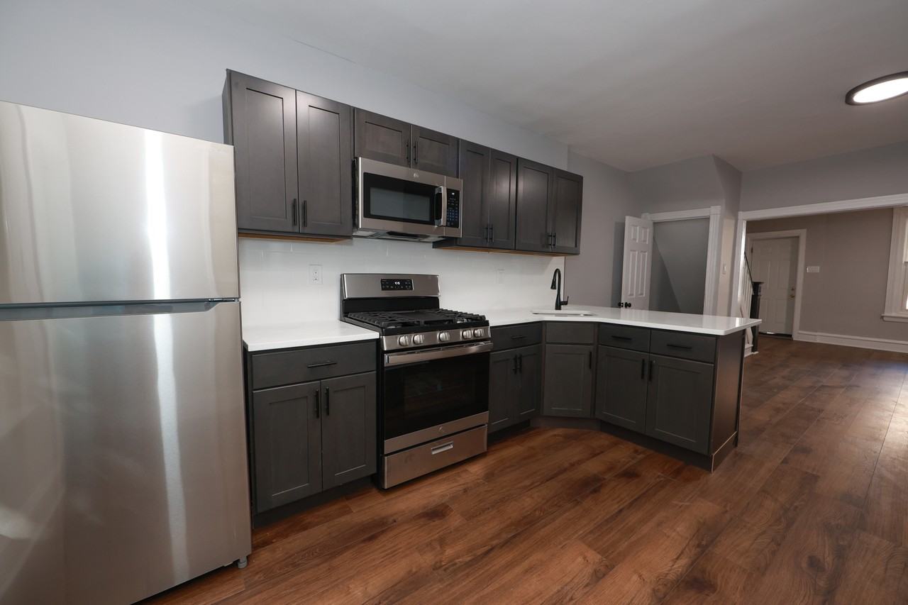 5512 Crowson St #1 - Photo 5 of 13
