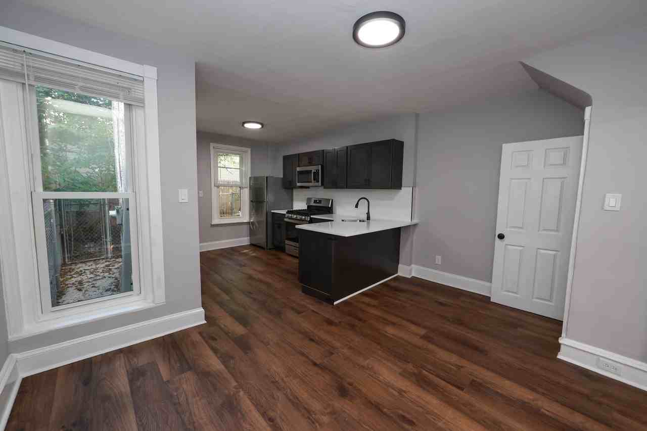 5512 Crowson St #1 - Photo 6 of 13