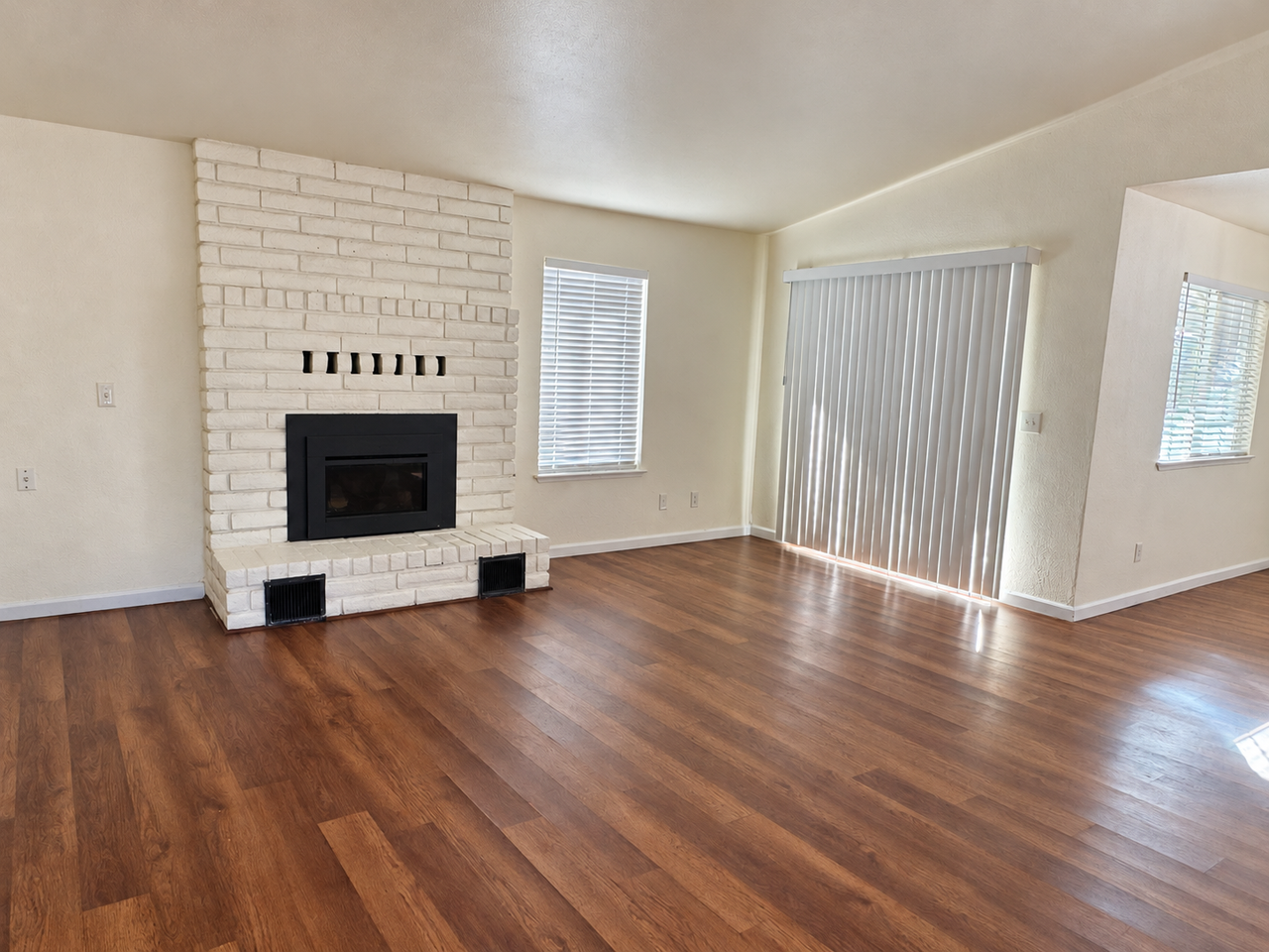 304 W Dunham St #1 - Photo 2 of 14